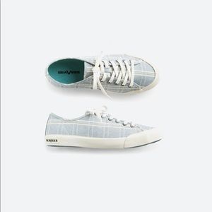 SeeVees Sneakers
